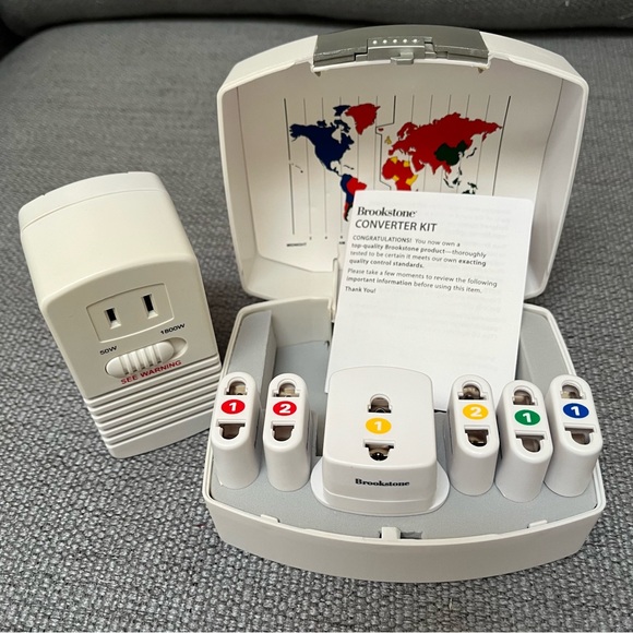 Brookstone Dual Wattage Converter Kit 50W/1800W Travel Voltage Adapter Plugs - Picture 10 of 11